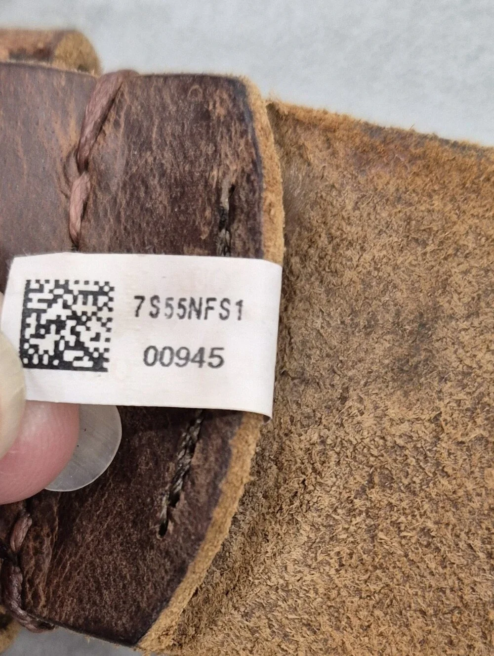 American Eagle Outfitters belt men's 34 brown leather distressed finish casual